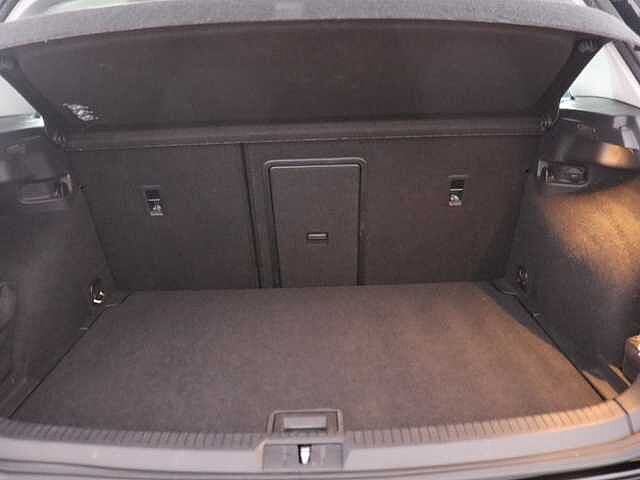 Volkswagen Golf Comfortline 1.2l TÜV 07/2026 Sitzh. Klimaauto Einparkh